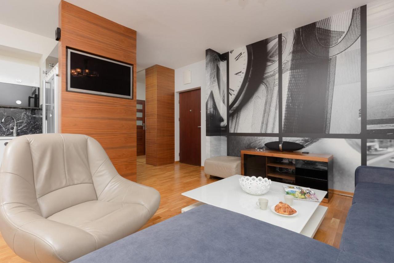 Warsaw Srodmiescie Apartment With Balcony By Noclegi Renters Kültér fotó